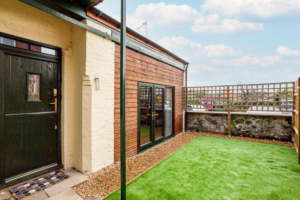 Byevo Oswestry Barn - Quirky Romantic Retreat Or Cosy Contractor Base Exterior foto